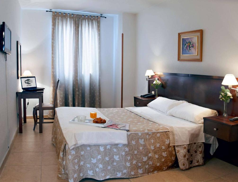 Hotel Praderon San Sebastian de los Reyes Room photo